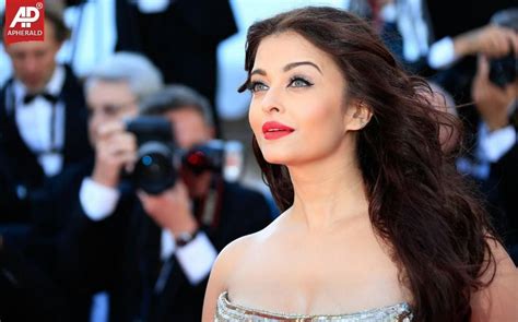 Aishwarya Rai Bachchan Hot Images