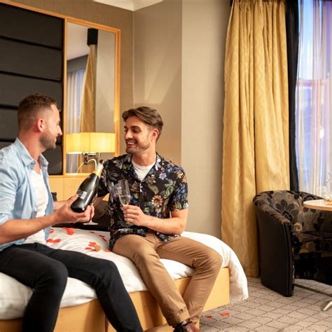 Gay Voyageur guide voyage gay lesbien pour un gay séjour