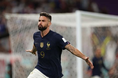 Olivier Giroud Overtakes Thierry Henry As Frances All Time Record