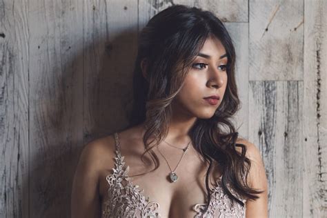 Comment choisir la lingerie de mariage idéale pour sublimer votre tenue