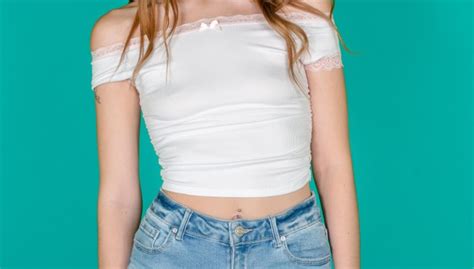 Lifting More Than Boxes Passthrough VR Porn Video VRPorn