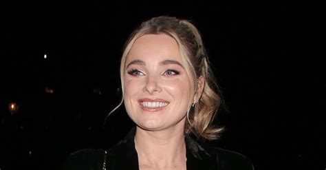 Sian Welby Announces Sex Of Baby And June Due Date