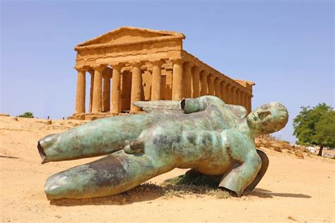 Premium Photo | Temple of concordia in agrigento, italy