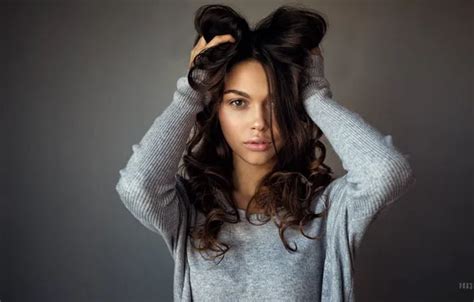 Wallpaper Look Pose Background Model Portrait Makeup Brunette Hairstyle For Mobile And