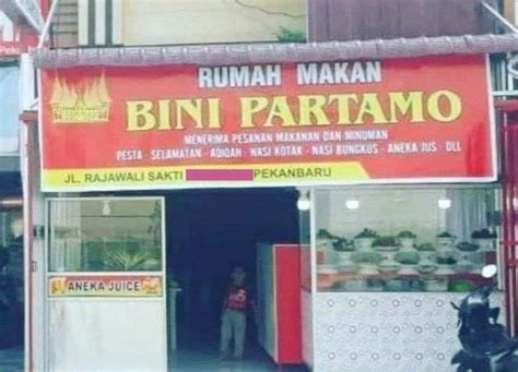 10 Nama Rumah Makan Padang Ini Kocak Banget