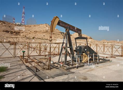 Bahrein United Arab Emirates Uae Oil Oil Industry Oil Pump First Pump