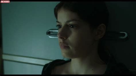 Naked Alma Noce In The Girl Flew