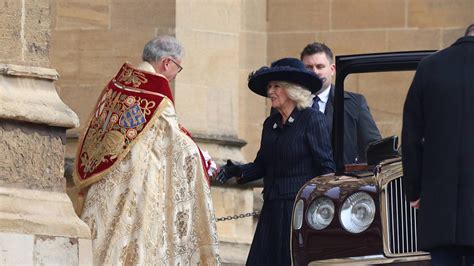 La Reina Camilla Al L Mite Se Va De Vacaciones Tras Sustituir A