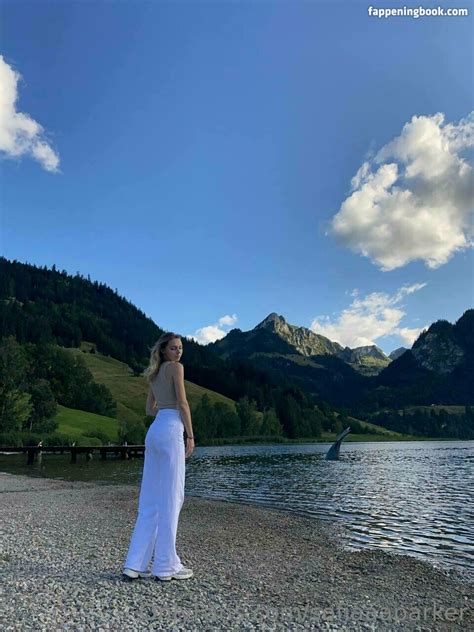 Sofiaaaparker Nude OnlyFans Leaks The Fappening Photo FappeningBook