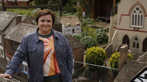 Susan Calman Visits Wimbone Model Town