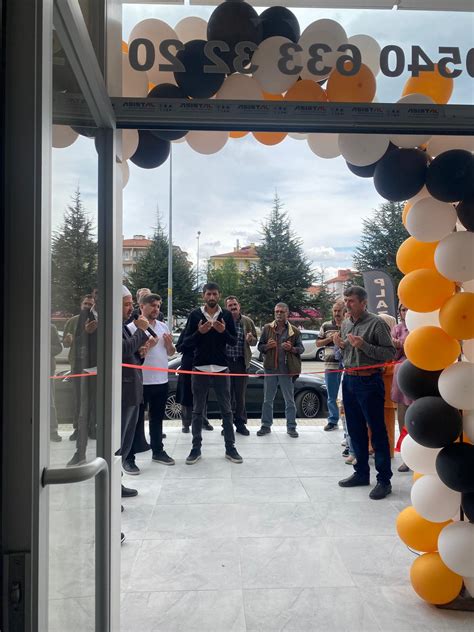 Isparta Plaza Home Mobilya açıldı