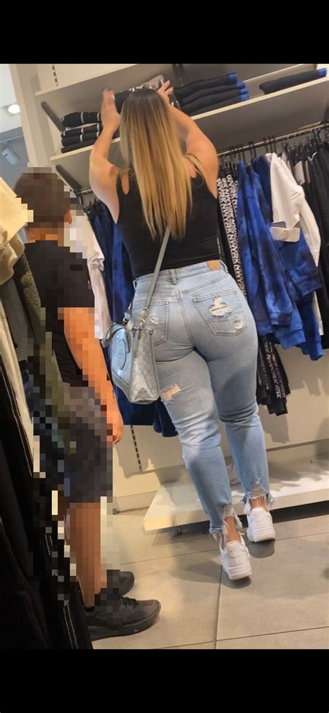 Latina Milf Great Ass Tight Jeans Vpl Tight Jeans Forum