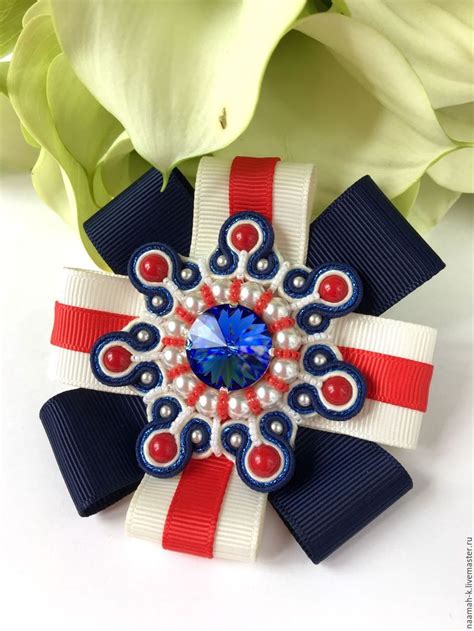 Сутажная брошь-орден с репсовой лентой