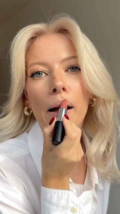 The Best Nude Lipstick Ever Mac Cosmetics Maximal Matte Lipstick Velvet Teddy Best Mac