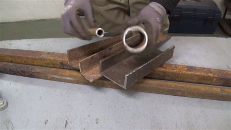 Стойка для болгарки с протяжкой из металлолома | Стойка, Поделки ...