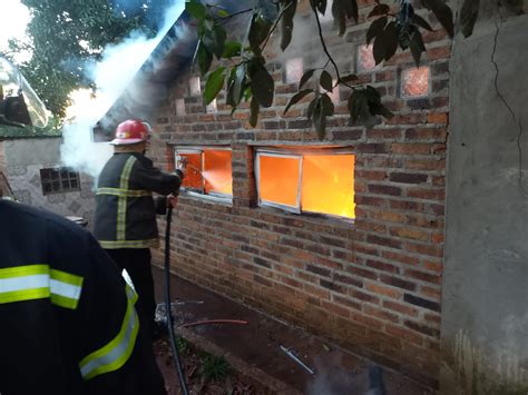 Incendio En Una Vivienda En Oberá Causó Daños Materiales