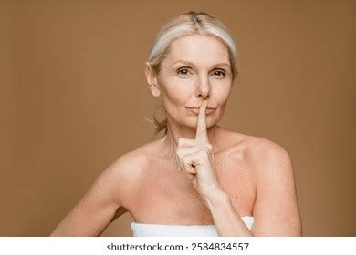 Hundred Women Over Naked Royalty Free Images Stock Photos