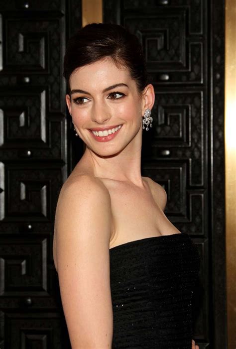 Anne Hathaway Gorgeous Nude Topless In Sex Caps Porn Pictures Xxx Photos Sex Images