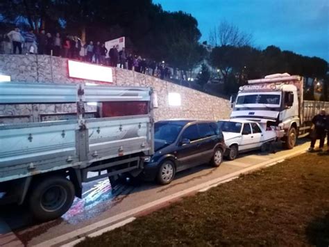 Anakkale De Zincirleme Trafik Kazas Yaral Son Dakika