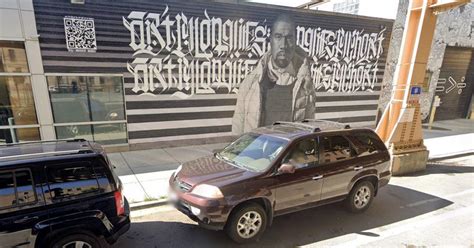 Chicago Mural Of Kanye West Painted Over In Fulton Market Cbs Chicago