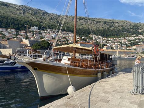 Dubrovnik Sunset Dinner Cruise Rundt I Den Gamle Bydel Getyourguide