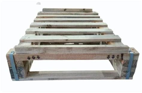 Two Way Pine Wood Pallet For Packaging 800mm X 1200mm At Best Price