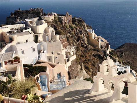 Ultimate Guide to Oia, Santorini - Unfolding Greece