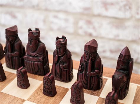 Berkeley Chess Full Size Isle Of Lewis Chess Set Ivory And Red