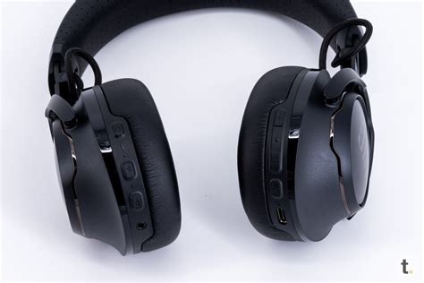 JBL CLUB 700BT - On-Ear Kopfhörer im Test - testr.at