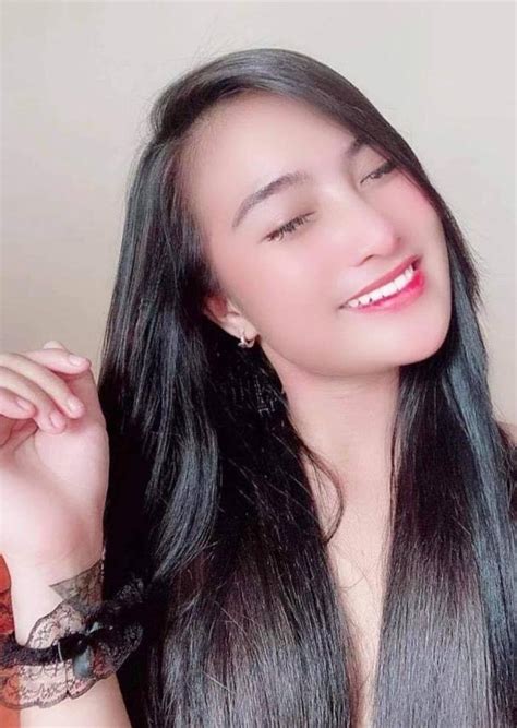 Hot Innocent College Student Mae Chu Filipino Escort In Manila