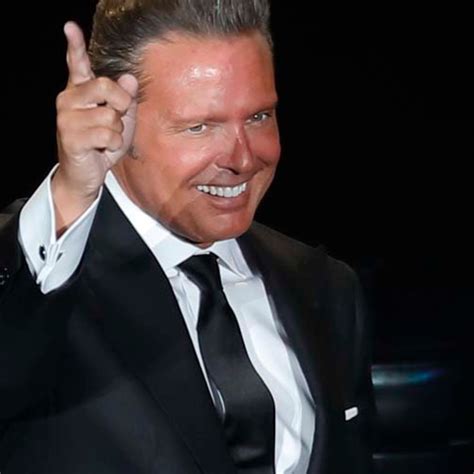 Luis Miguel 2020 Luis Miguel Una Historia De Fama Y Polémicas En 50