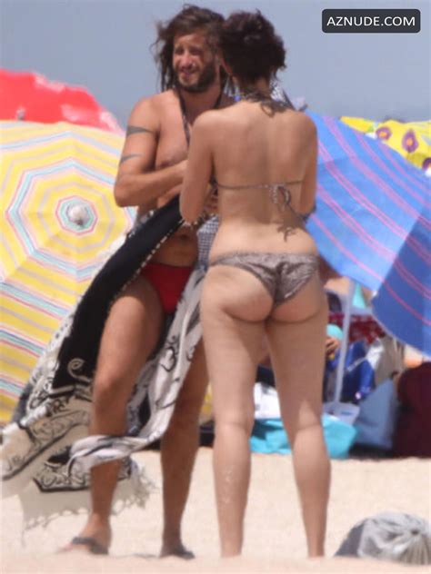 Alba Flores Sexy And Hot Nude Photos On The Beach AZNude