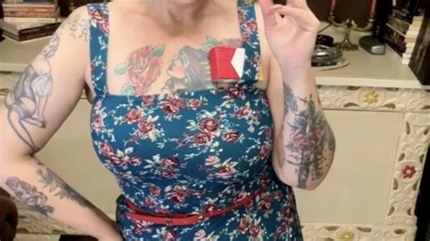 Lady Smoker Milf Clips4sale