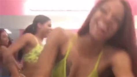 Strippers In Locker Room Naked Twerking Porn Videos