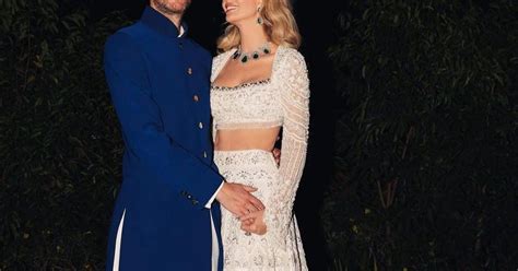 Pesona Ivanka Trump Berbalut Kain Sari Bak Barbie India