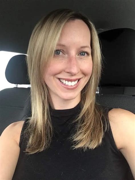 Hot Aunt She Is Sexy Beyond Belief Scrolller