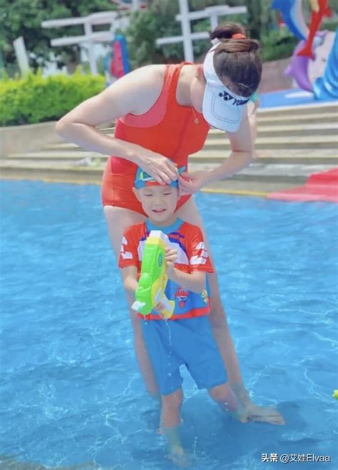 Hot Sexy Xie Xingfang Bikini Pics