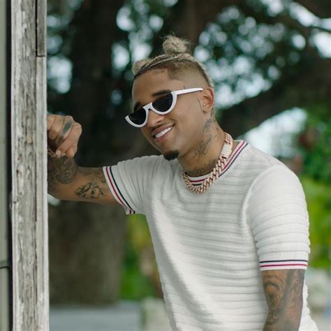 Por Qué Sigues Con Él Remix 3 Letra Bryant Myers Feat Anuel Aa Lyrics Letrasboomcom