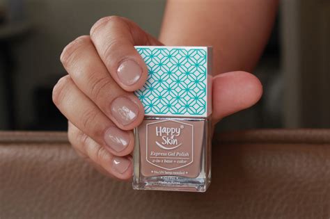 Breaking News I Ve Finally Found A Flattering Nude Nail Polish