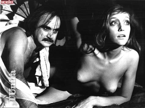 Naked Carola Stagnaro In Il Supermaschio Stge Plsay