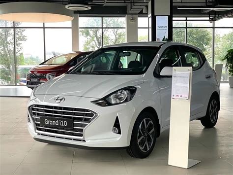 Tin xe hot Hyundai Grand i giảm giá cực sốc hơn triệu đồng quyết chiến Kia Morning