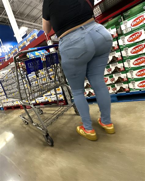 Latina Milfs At Sams Tight Jeans Forum
