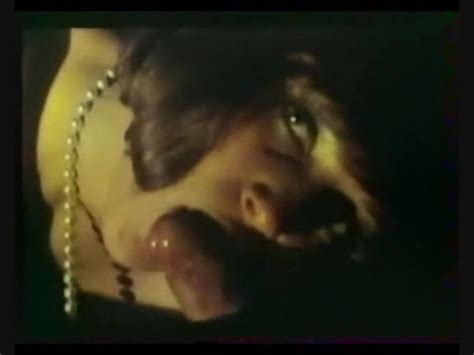 Classic Anna Cuisses Entrouvertes Part Porn Xhamster