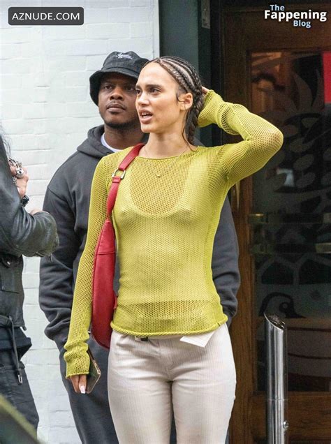 Maleigh Zan Sexy Spotted Flashing Her Hot Pokies At The Groucho Club In London AZNude