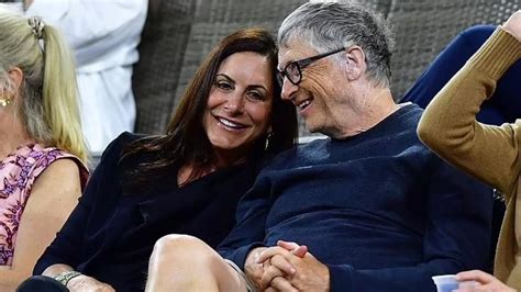 Bill Gates Y Su Novia Paula Hurd Pasan Unas Lujosas Vacaciones En El