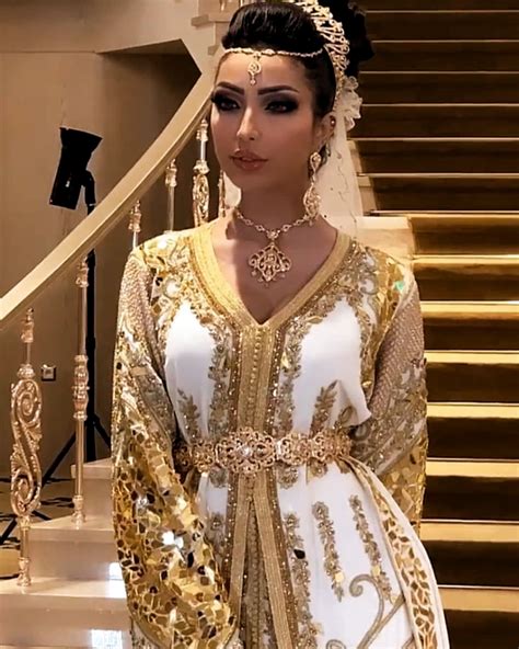 Pin By Cheddadi Abla On Robe Caftan Moroccan Dress Moroccan Fashion