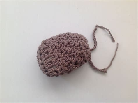 Clients debate the best hairstyle for crochet in beauty forums 11