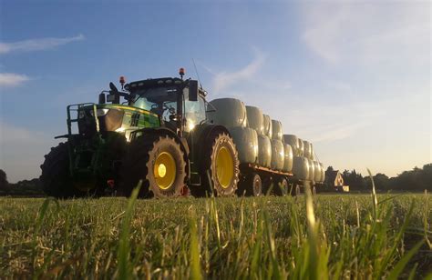 Prost Trecker Babe Hedi Baut Sich Eine Trecker Bar Agrarheute