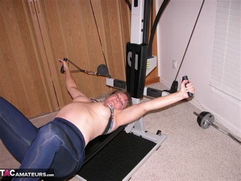 Mature Amateur Devlynn Exposes Her Tits And Snatch On Home Gym Equipment Coedcherry