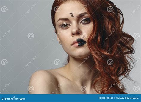Red Haired Woman Naked Shoulders Cosmetics Horoscope Close Up Stock Image Image Of Nature